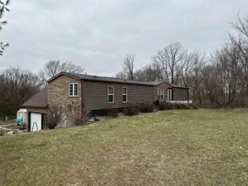 N1999 Ullom Road, Cadiz, WI 53522