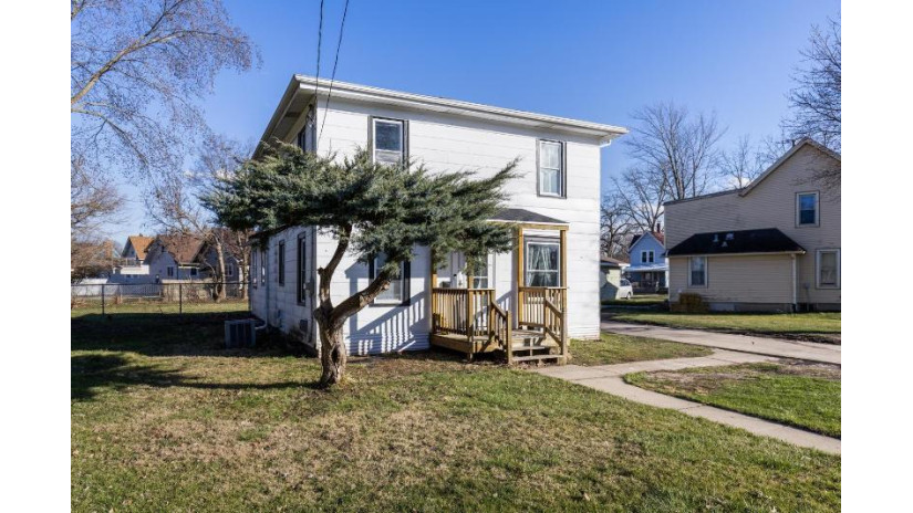 1032 Milton Avenue Janesville, WI 53545 by Rock Realty $199,900