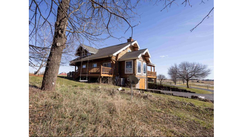 1502 Waterfall Road Lima, WI 53818 by Re/Max Preferred $649,000