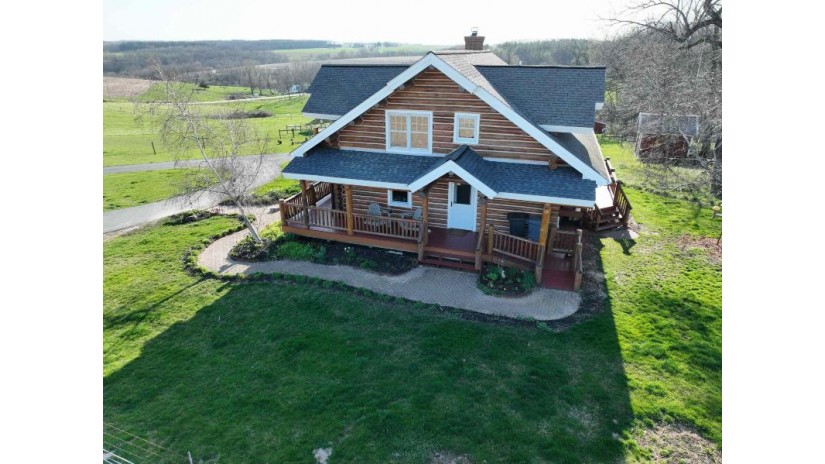 1502 Waterfall Road Lima, WI 53818 by Re/Max Preferred $649,000