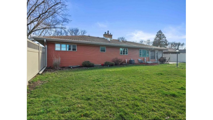 1804 Woodruff Boulevard Janesville, WI 53548 by Smecko Realty $318,900