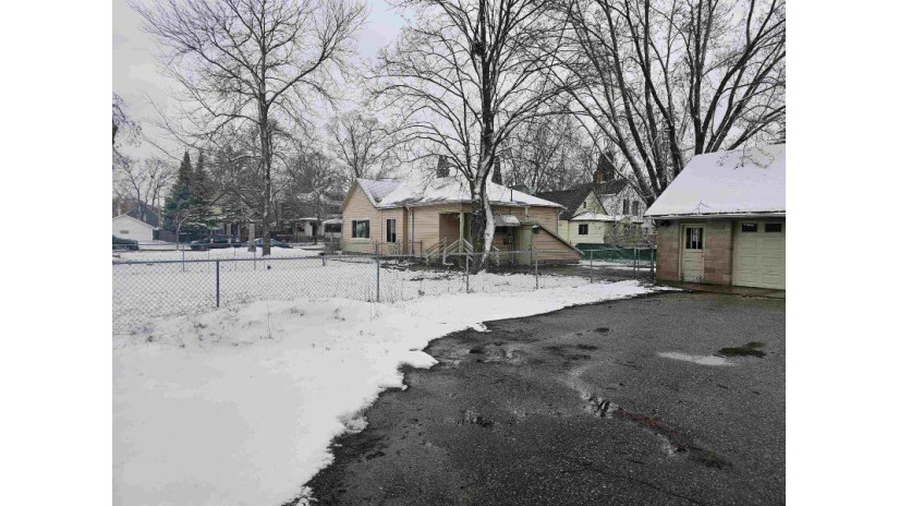 424 S Linden Street Adams, WI 53910 by Coldwell Banker Advantage Llc - Off: 715-325-7335 $124,900