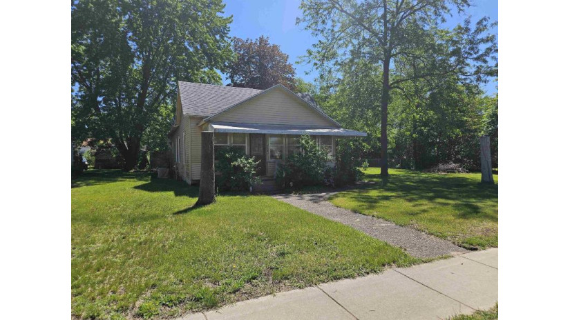 424 S Linden Street Adams, WI 53910 by Coldwell Banker Advantage Llc - Off: 715-325-7335 $124,900