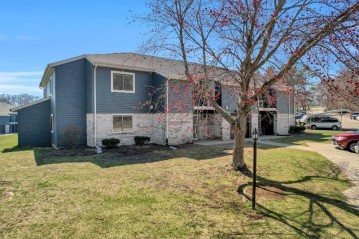 201 Whispering Pines Way, Fitchburg, WI 53713