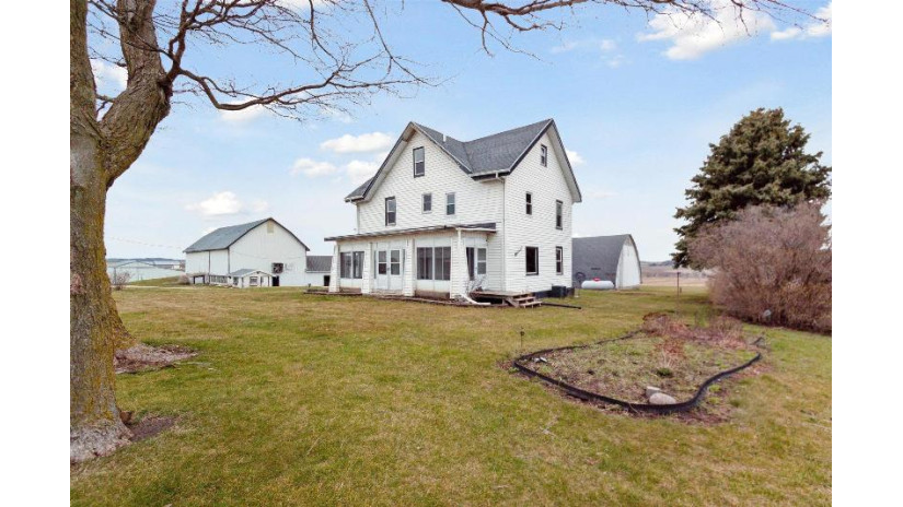 W3082 Greenbush Road Sylvester, WI 53550 by Exit Professional Real Estate - mitchellcovertrealestate@gmail.com $379,900