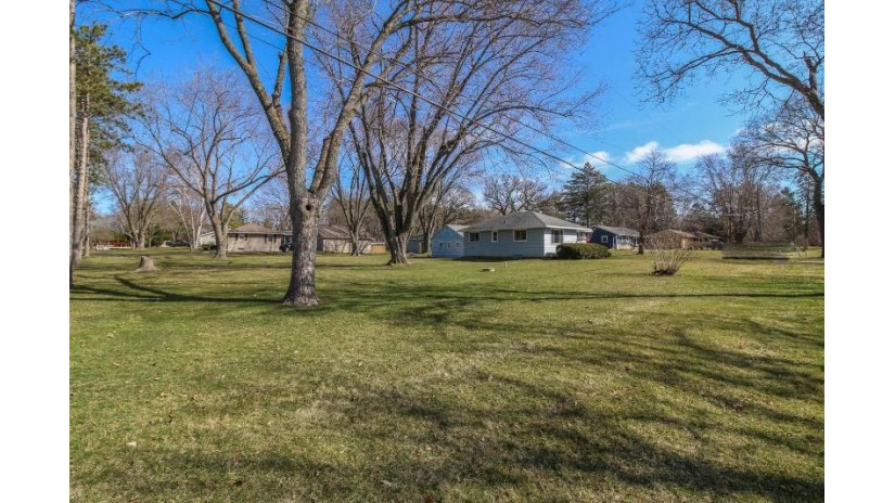 W6154 Hackbarth Road Koshkonong, WI 53538 by First Weber Inc - HomeInfo@firstweber.com $265,000