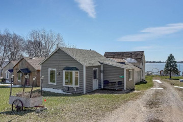 W10723 Blackhawk Trail 14, Fox Lake, WI 53933