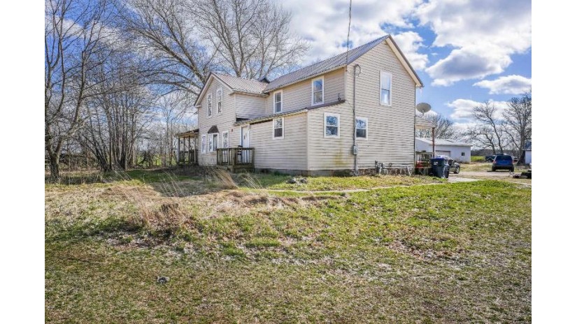 N819 Highway 12 Fort Atkinson, WI 53538 by Exp Realty, Llc - Pref: 608-628-1880 $399,900