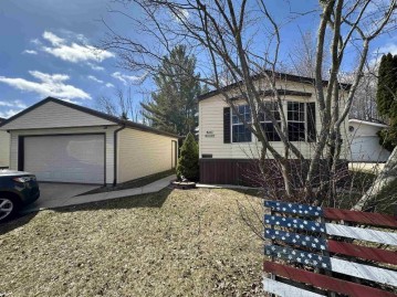 W211N11625 Hilltop Circle, Germantown, WI 53022