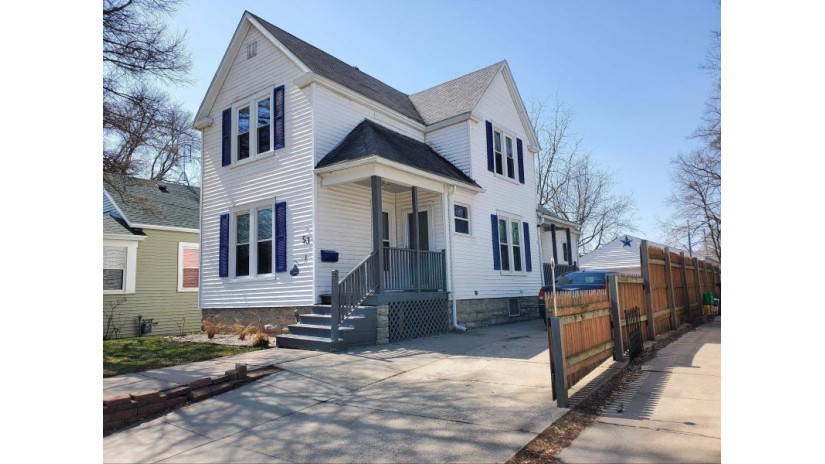 53 Bowen Street Oshkosh, WI 54901 by First Weber Inc - HomeInfo@firstweber.com $188,000