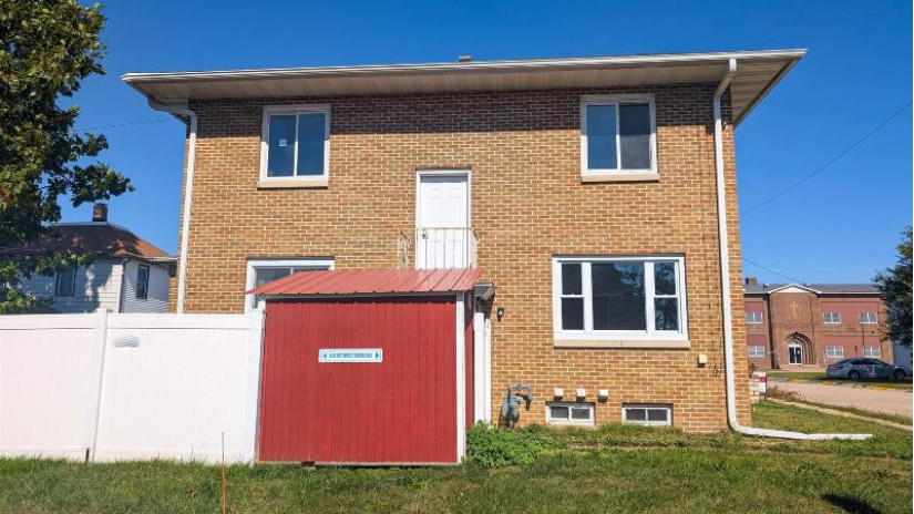 250 N Court Street Platteville, WI 53818 by Potterton Rule Real Estate Llc - Off: 608-348-8213 $325,000