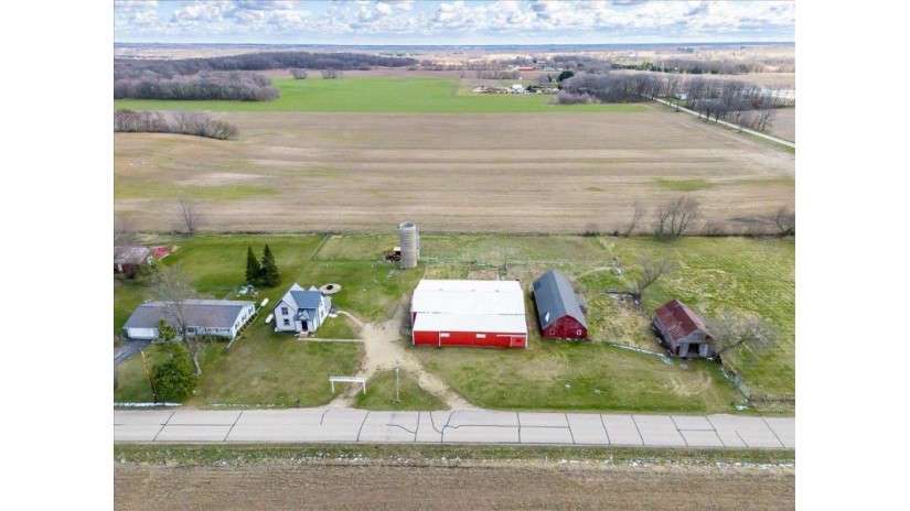 34 N Union Road Rutland, WI 53521 by Real Broker Llc - Pref: 608-770-3333 $499,900