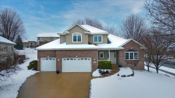 1601 Shenandoah Drive, Waunakee, WI 53597