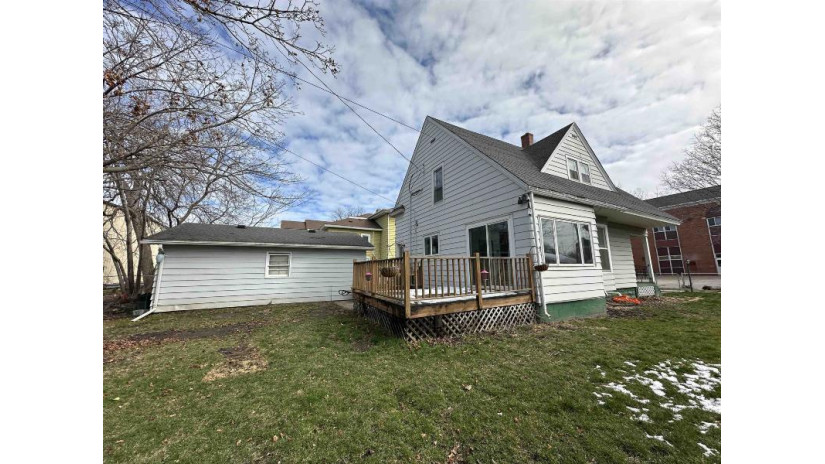 314 S Locust Street Reedsburg, WI 53959 by Re/Max Realpros - Off: 608-254-9488 $199,900