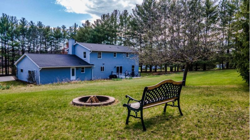 W7482 Phillips Road Dekorra, WI 53954 by Spencer Real Estate Group - team@spencerreg.com $470,000