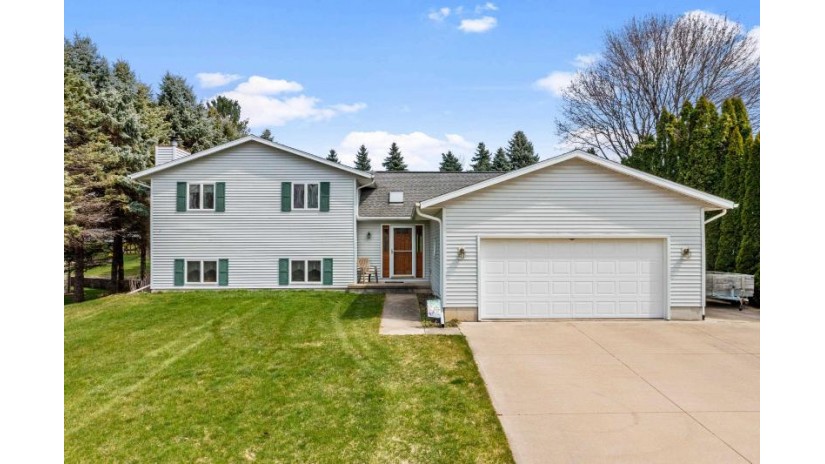 N8446 Concord Parkway Beaver Dam, WI 53916 by Klodowski Real Estate $385,000