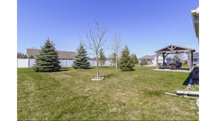 411 Bretts Way Orfordville, WI 53576 by First Weber Inc - homeinfo@firstweber.com $345,000