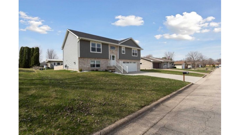 715 S Clinton Street Cuba City, WI 53807 by Re/Max Advantage Realty $335,500