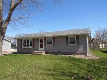 2221 S Osborne Avenue, Janesville, WI 53546