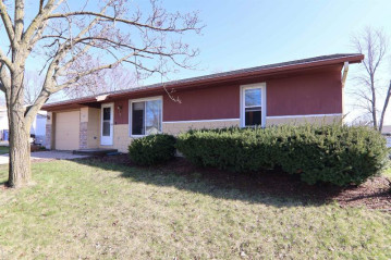 725 Roosevelt Avenue, Janesville, WI 53546