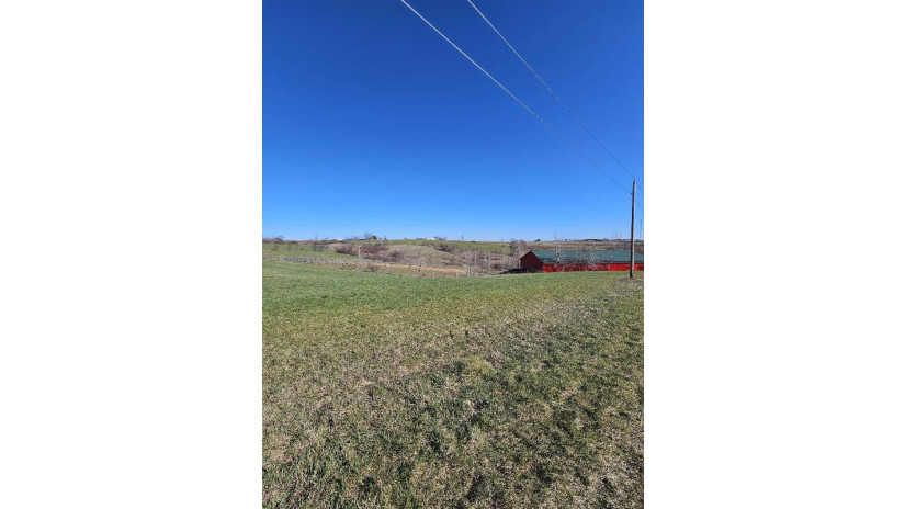 14226 Birds Eye Road Fennimore, WI 53809 by Tim Slack Auction & Realty, Llc-Lancaster $579,000