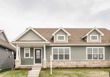 674 Hillcrest Drive, Waunakee, WI 53597