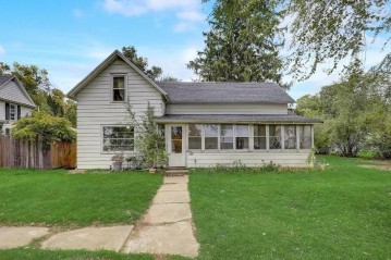 136 W Hillyer Street, Oxford, WI 53952