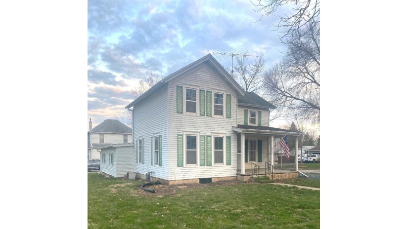 555 S Lewis Street Columbus, WI 53925 by Real Broker Llc - Pref: 608-235-0431 $175,000