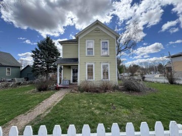 213 W Chapel Street, Dodgeville, WI 53533