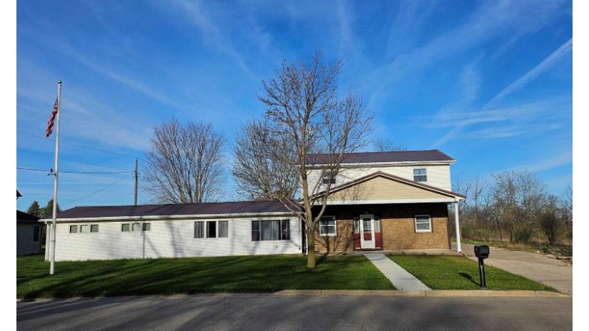 550 Western Avenue Platteville, WI 53818 by Home Key Real Estate $299,995