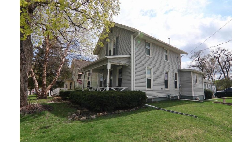 227 W Madison Street Lake Mills, WI 53551 by Briggs Realty Group, Inc - Home: 262-661-3950 $246,000