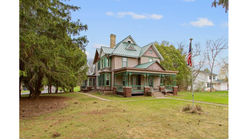 744 S Main Street Poynette, WI 53955 by Turning Point Realty - Off: 608-393-9471 $420,000