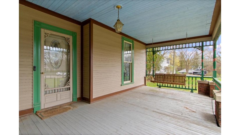 744 S Main Street Poynette, WI 53955 by Turning Point Realty - Off: 608-393-9471 $420,000