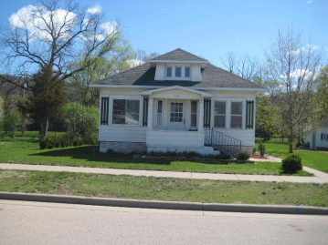 126 N Ohio Street, Prairie Du Chien, WI 53821