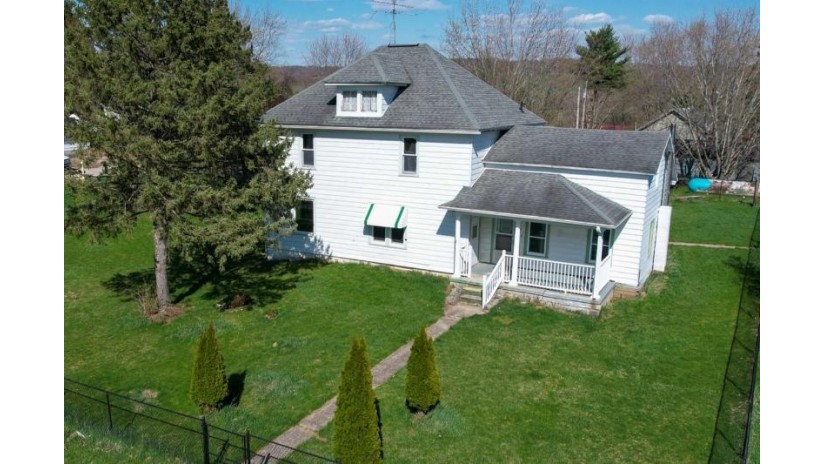 571 Mill Street Ironton, WI 53941 by Re/Max Preferred - Pref: 608-963-6923 $159,900