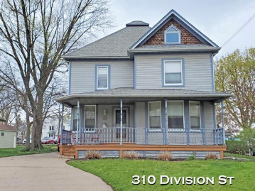 310 Division Street, Platteville, WI 53818