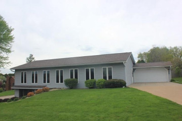 175 Moonlight Drive, Platteville, WI 53818