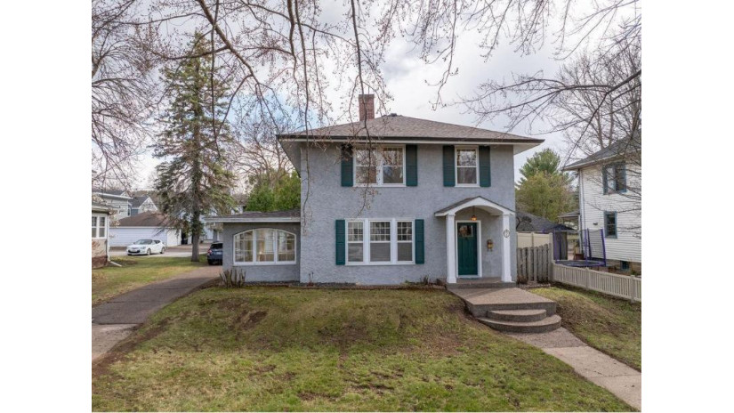 305 Garfield Avenue Eau Claire, WI 54701 by Edina Realty, Inc. $365,000