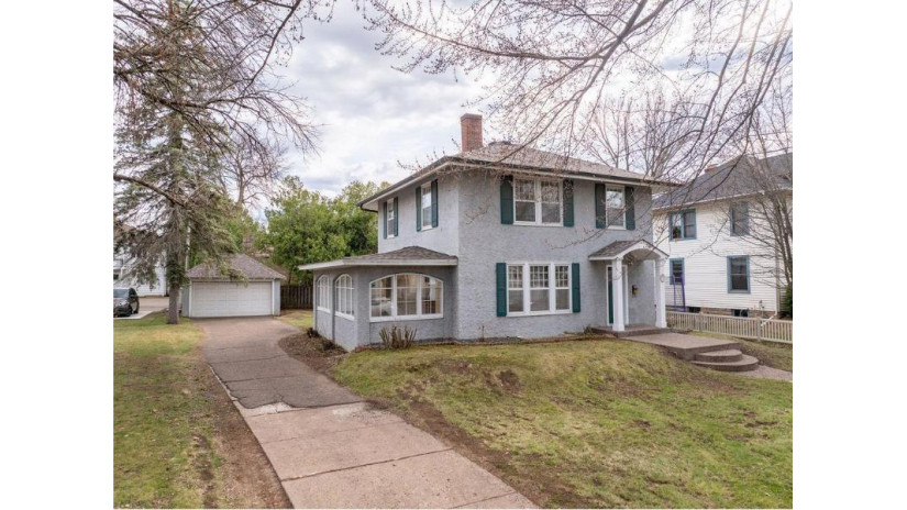 305 Garfield Avenue Eau Claire, WI 54701 by Edina Realty, Inc. $365,000