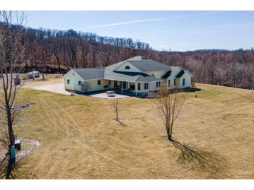 W2071 County Road R, Mondovi, WI 54755