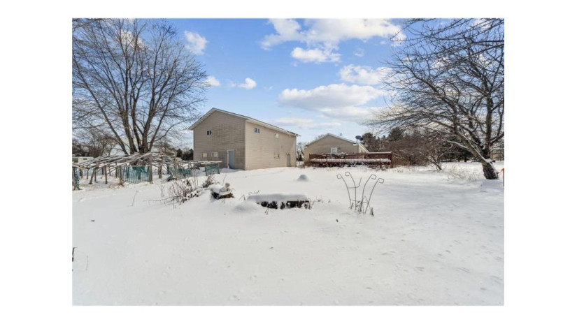 422 165th Avenue County Road I Centuria, WI 54824 by Edina Realty, Inc. $320,000