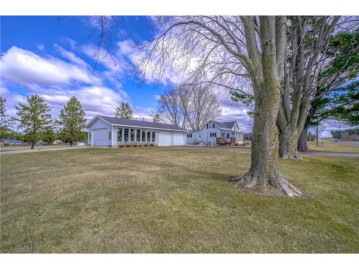 2040 60th Avenue, Baldwin, WI 54002