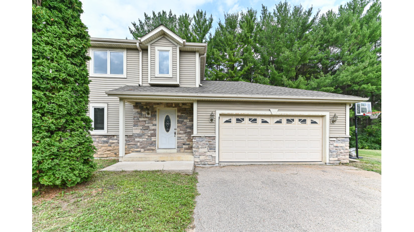 309 Trail Of Pines Ln Rochester, WI 53105 by Shorewest Realtors $249,000