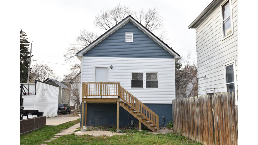 3041 N Buffum St Milwaukee, WI 53212 by Shorewest Realtors $115,000