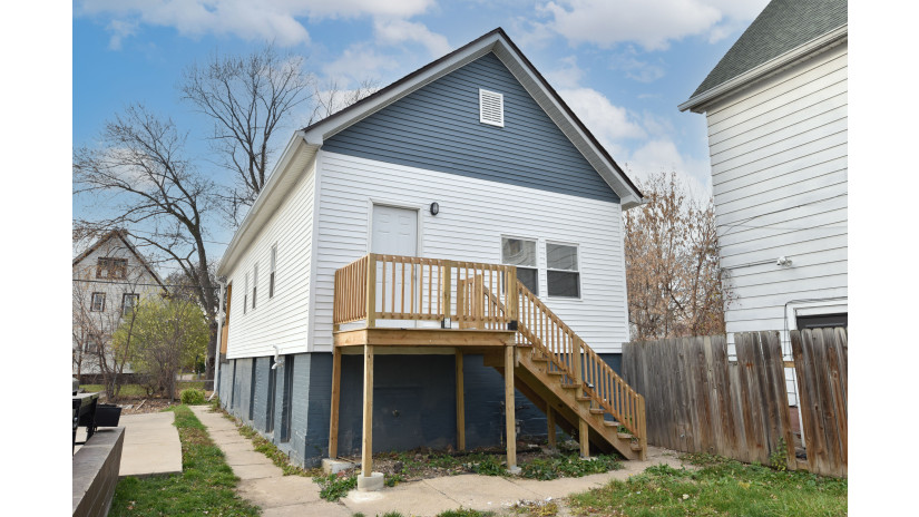 3041 N Buffum St Milwaukee, WI 53212 by Shorewest Realtors $115,000