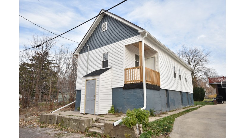 3041 N Buffum St Milwaukee, WI 53212 by Shorewest Realtors $115,000