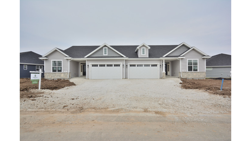 W198N5529 Magnolia Ct Menomonee Falls, WI 53051 by Shorewest Realtors $519,900