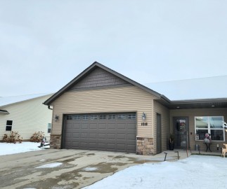 1018 Covington Dr 1, Sheboygan Falls, WI 53085