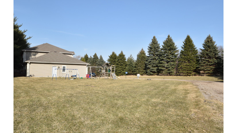 303 Trail Of Pines Ln 305 Rochester, WI 53105 by Shorewest Realtors $119,000