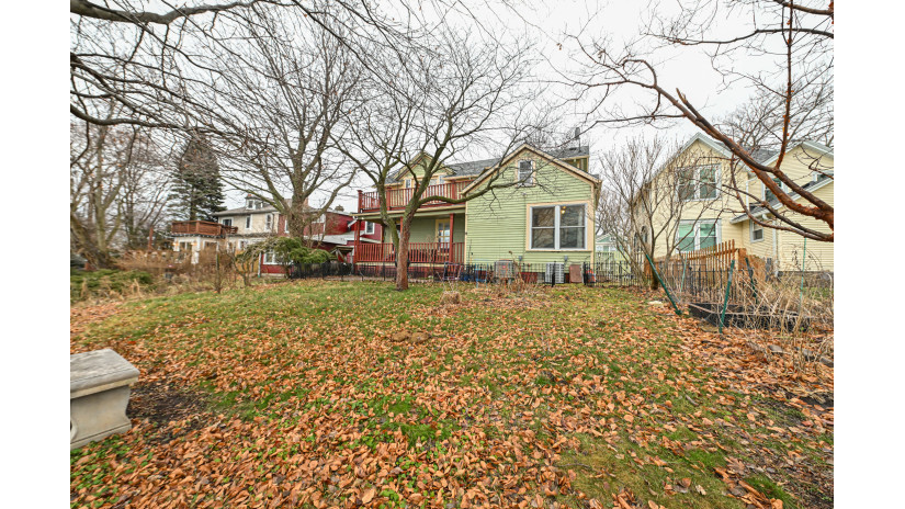 1307 Main St Racine, WI 53403 by Shorewest Realtors $425,000